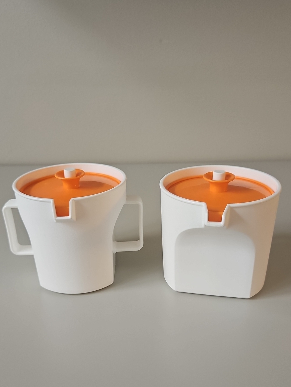 Vintage Tupperware Sugar & Creamer Set - 1415-5 / 1415-6